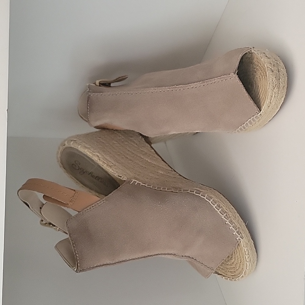 Seychelles tan wedges